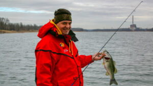 Tips for Reading and Fishing Hot Water Winter Fish