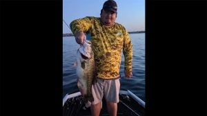 Angler Catches 14-pound Bass on Popular Trophy Bass Lake