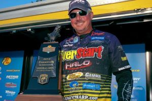 Tharp Wins BASS Open on Ross Barnett