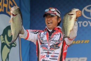 Shimizu Takes Day One Lead at Cayuga