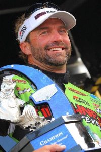 Velvick Wins on Clear Lake