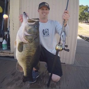 16-Pound Big Bass Weighed-in [VIDEO]