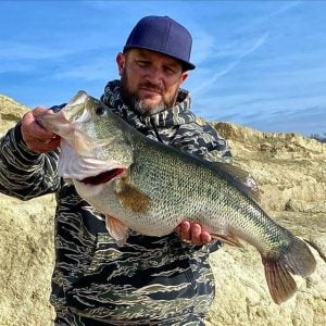 Angler Catches 14-pound Bass from the Bank