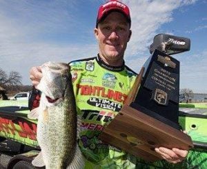 Chapman Signs with Dyna-Tek
