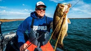 Top 5 Essential Fall Bass Fishing Baits | When to Use Each