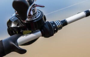 abu-garcia-veritas-2-0-winch-crankbait-rod-ratcheting-reel-seat.jpg