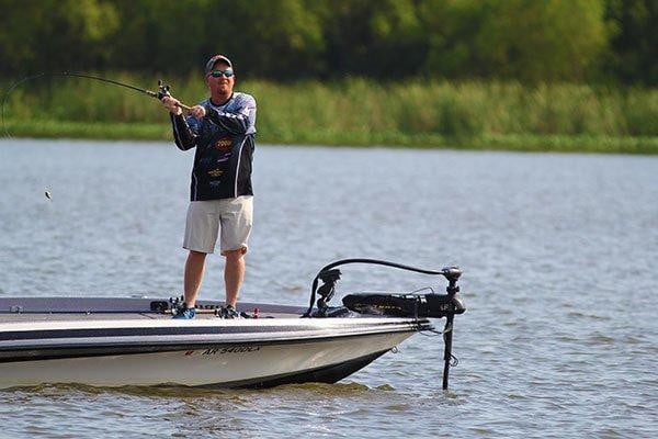 kerry-milner-casting-a-crankbait.jpg