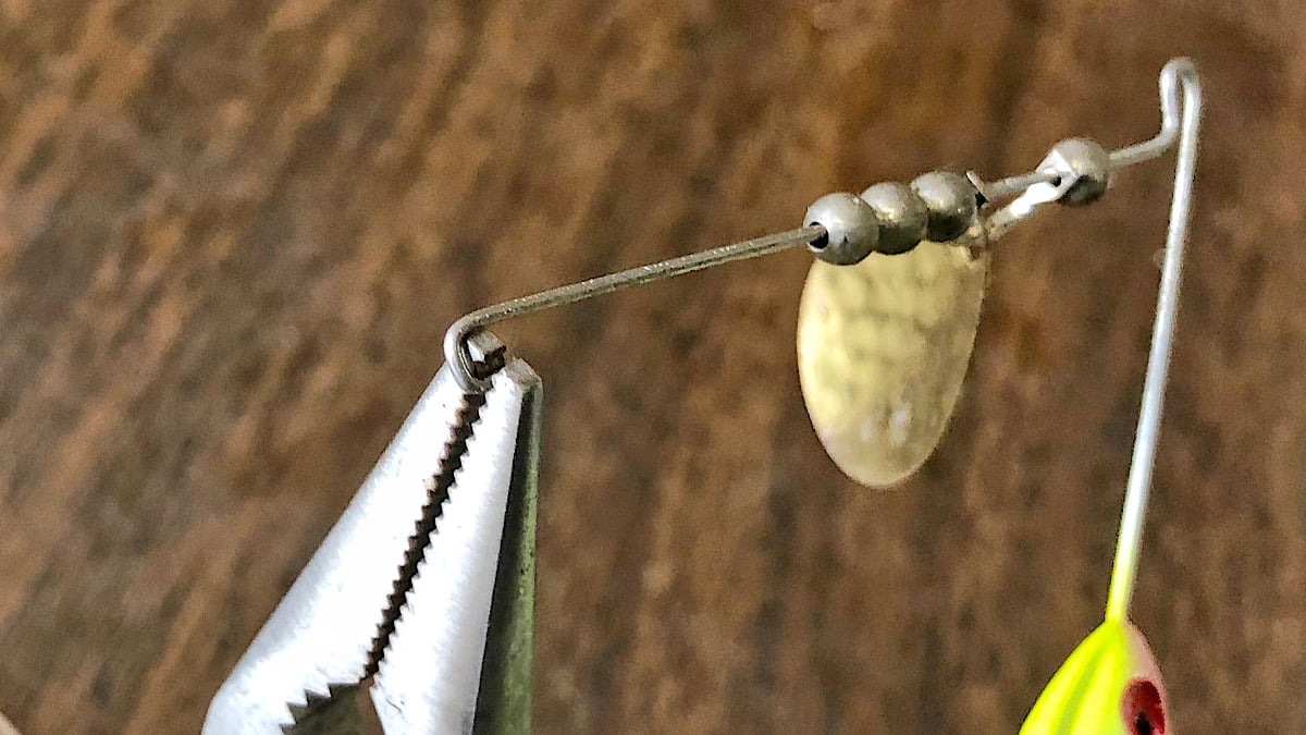 building a bass fishing spinnerbait