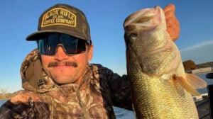 Zaldain Signs with 13 Fishing