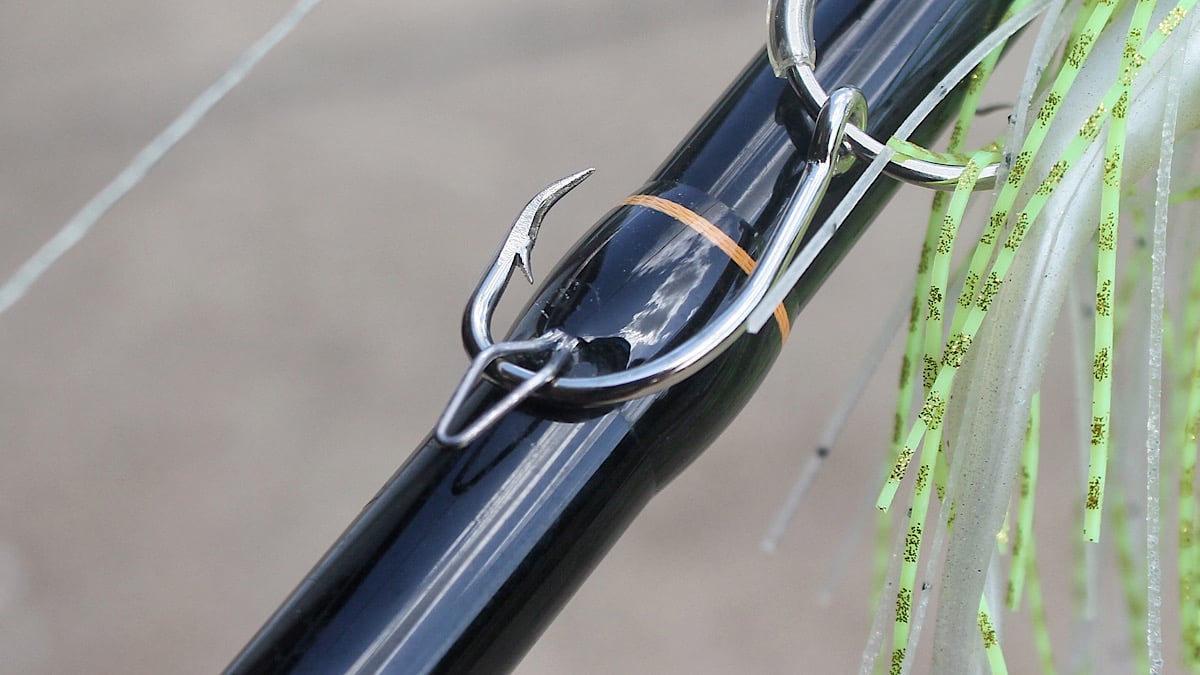 bass fishing rod bait keeper