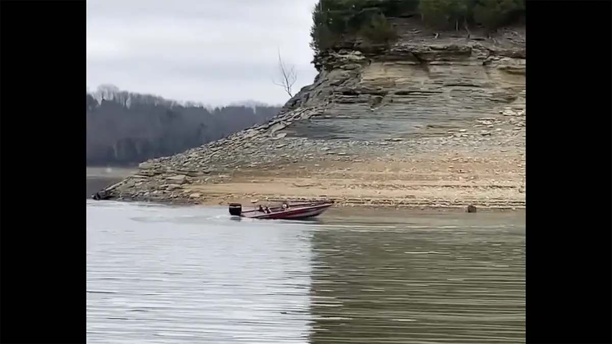 boat loose after mechanical issue