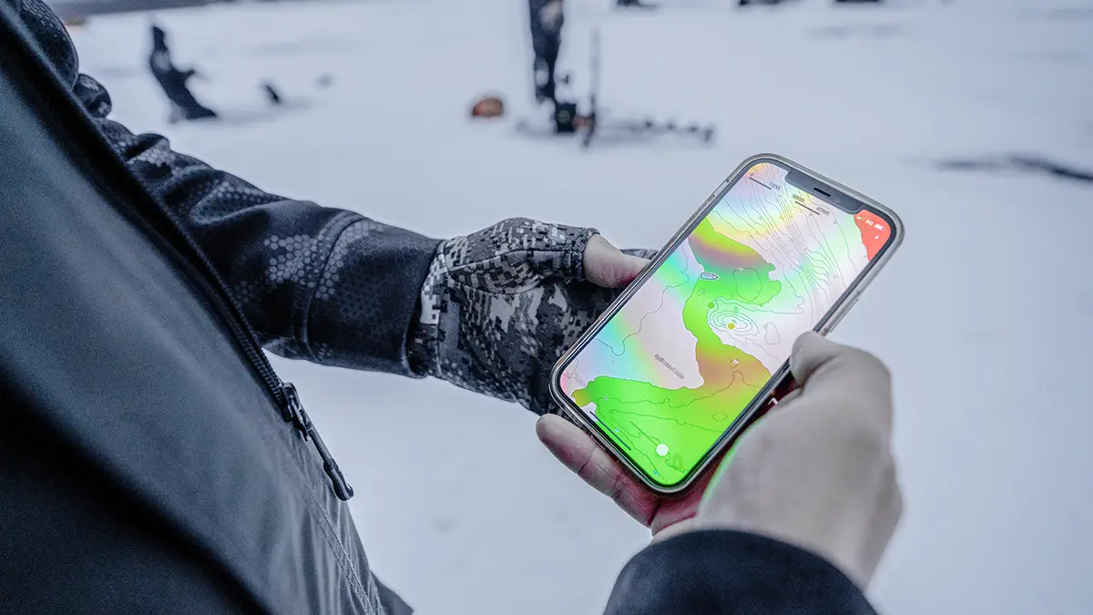 navigating and mapping on ice