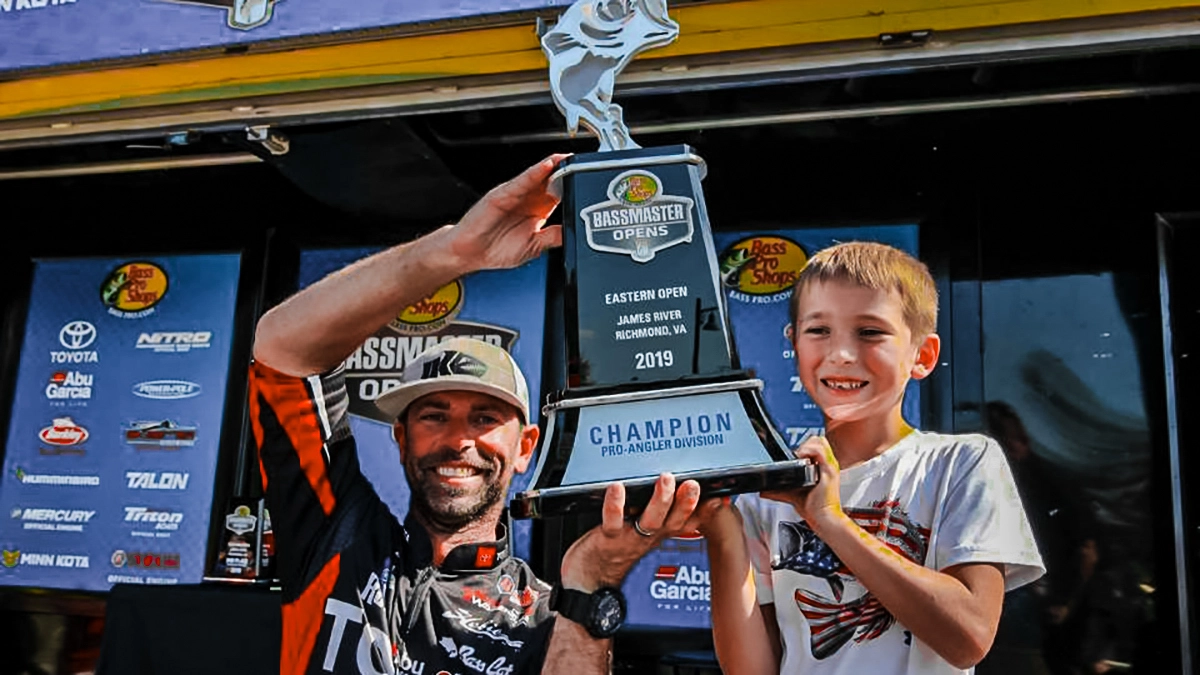 mike iaconellli and son vegas iaconelli facebook