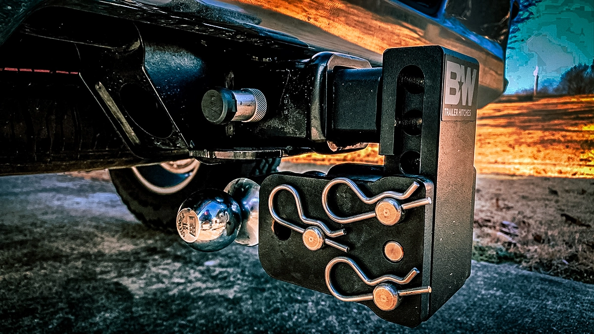 B&W Tow & Stow Adjustable Mall Mount