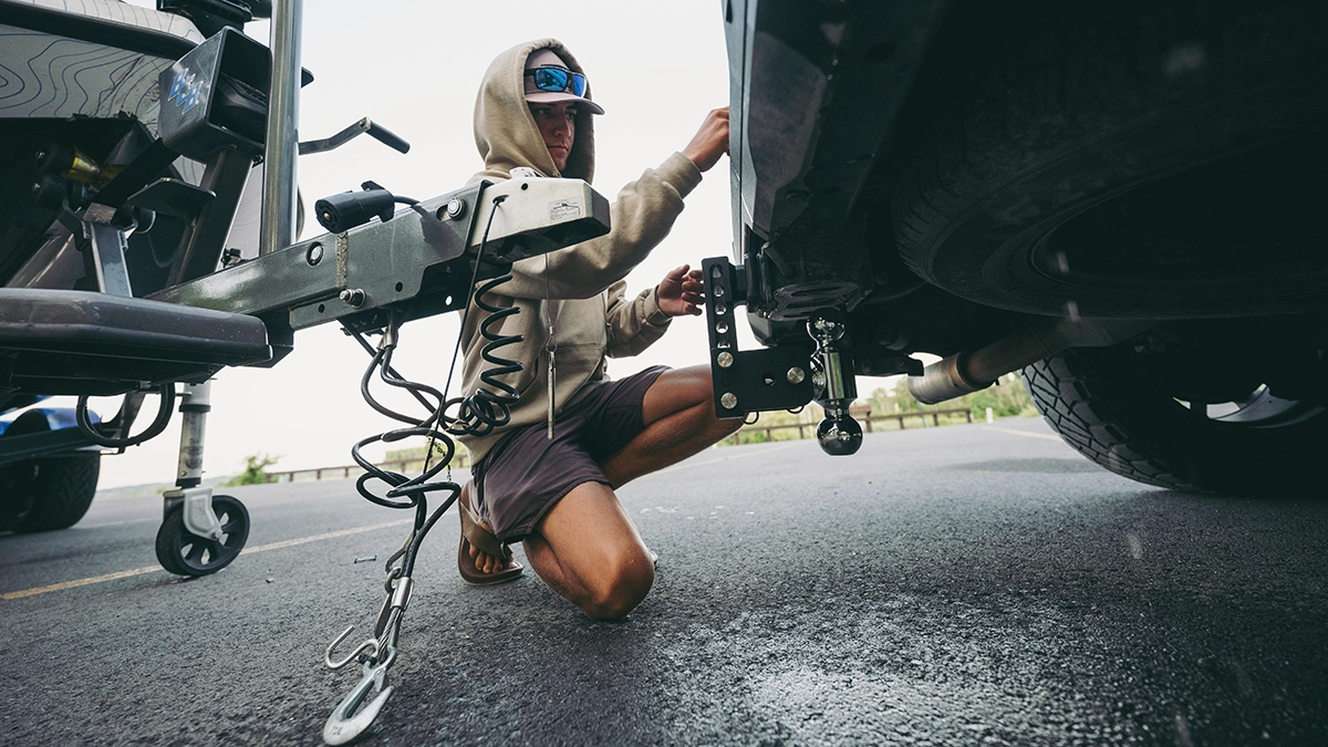 B&W Tow & Stow Adjustable Mall Mount