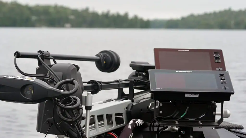 Humminbird Apex Fish Finder