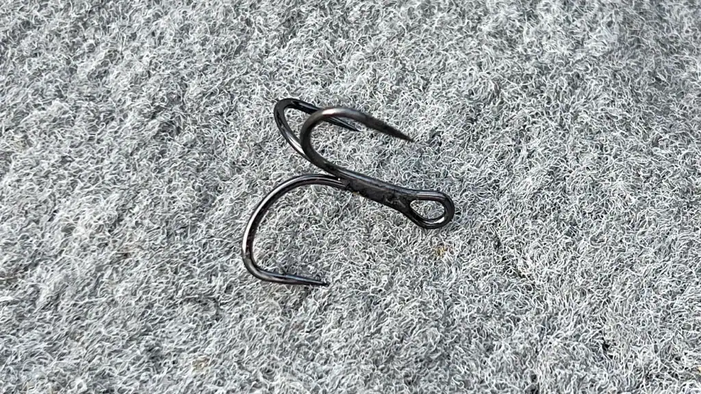 treble hook