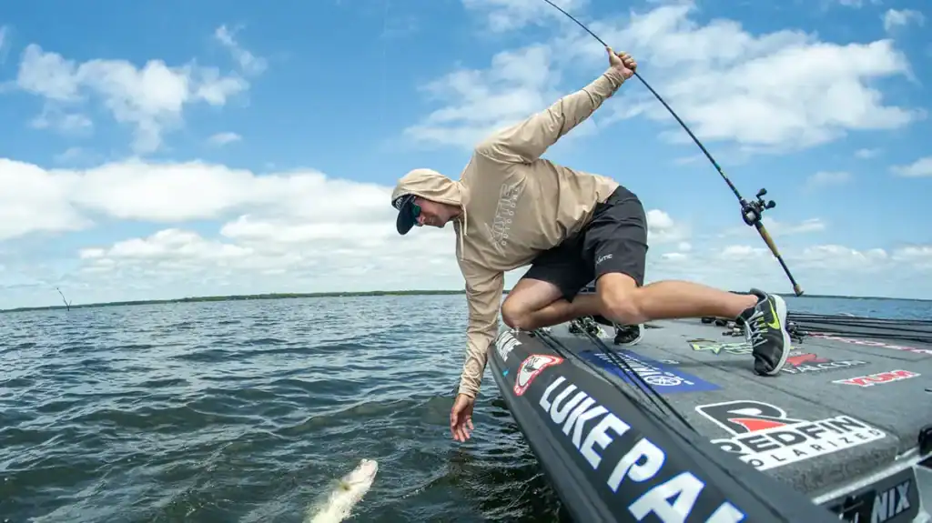 Xotic Outdoors Air-X Hoodie in use