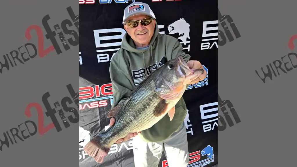 Phil Meyer with 7.37-pound bass