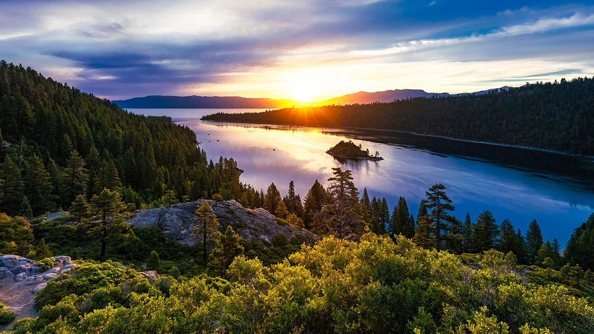Lake Tahoe, which sits on the state line of California and Nevada
