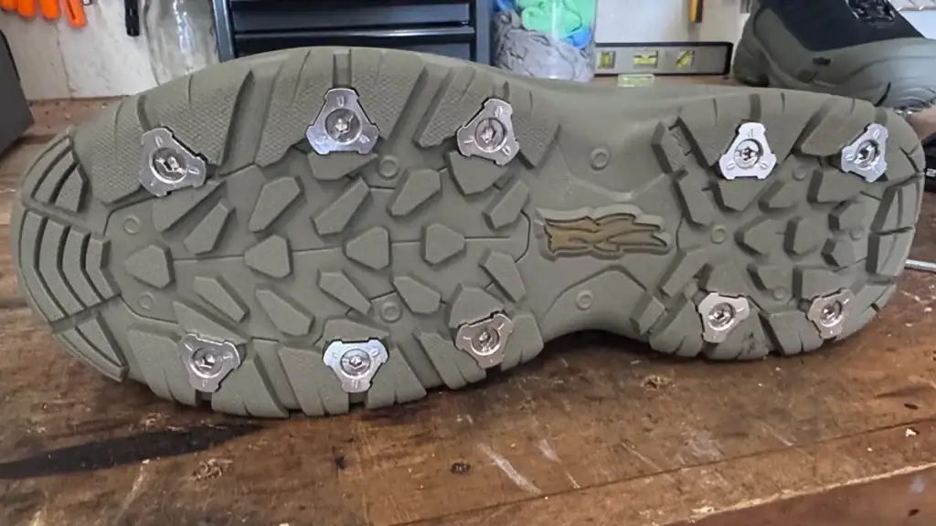 CrossCurrent Wading Boot with cleats