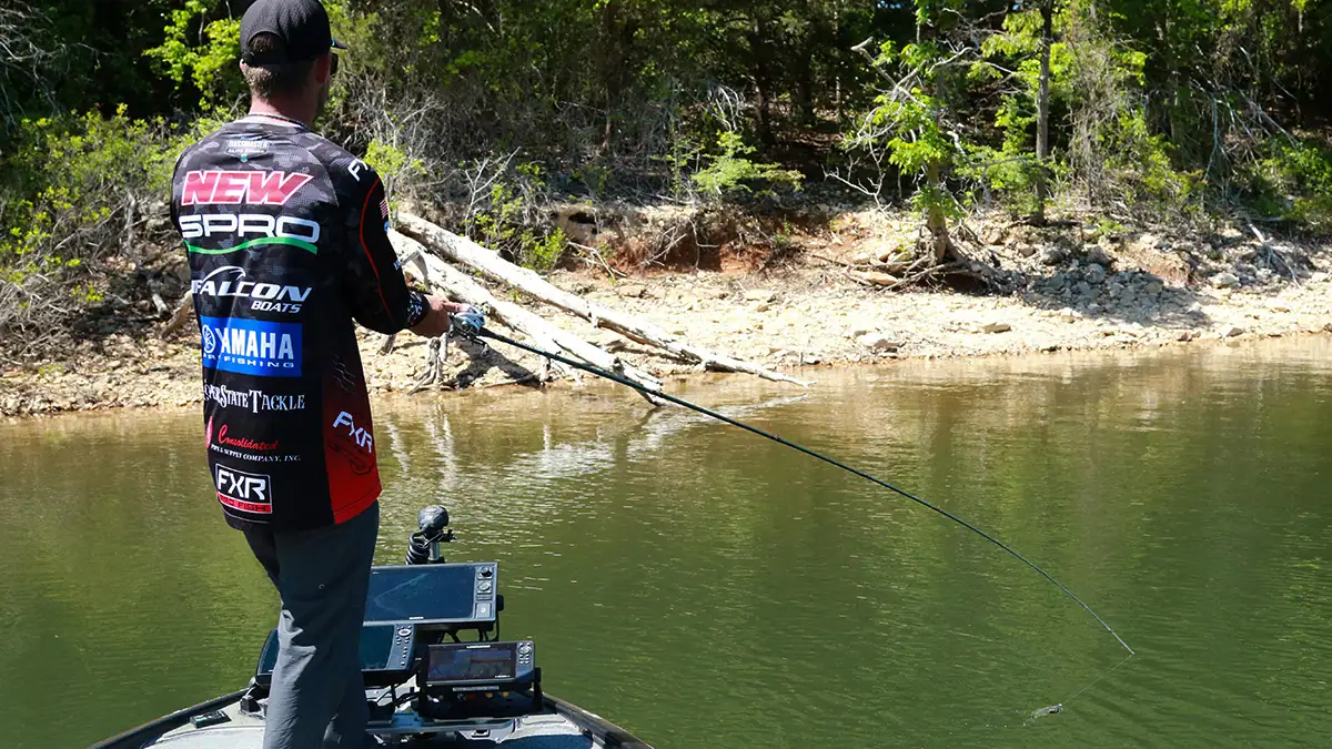 Bryan New demonstrates the proper presentation of the D-Style Geelacanth lure.