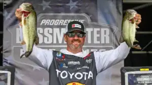 Arey Steps Away from 2026 Bassmaster Elite Series to Battle Lymphoma 