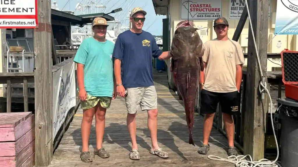 Driggers family and record flathead catfish1