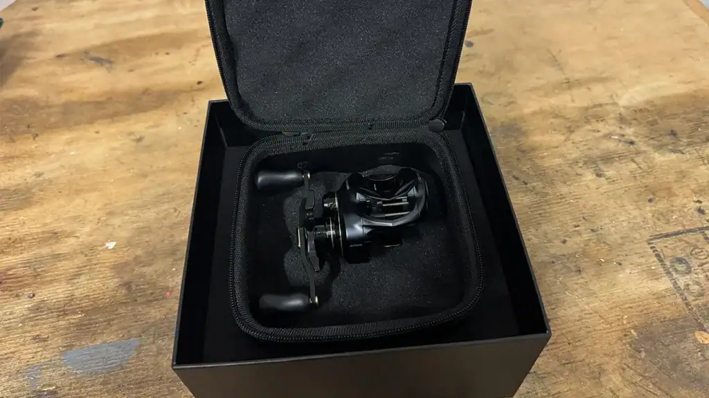 KastKing Kestrel Ultimate in box