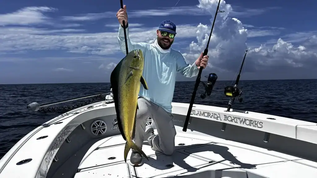 Sam-Hudson-with-mahi