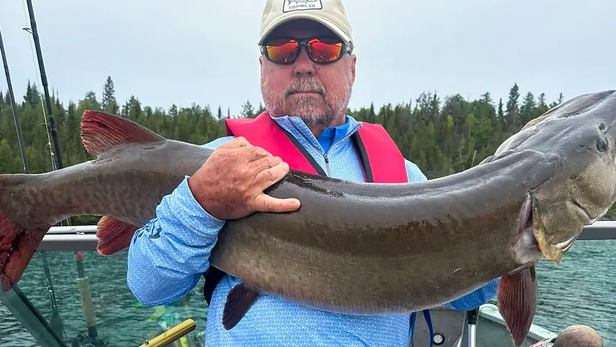 Dan Stevenson and a 51.5-inch muskie.