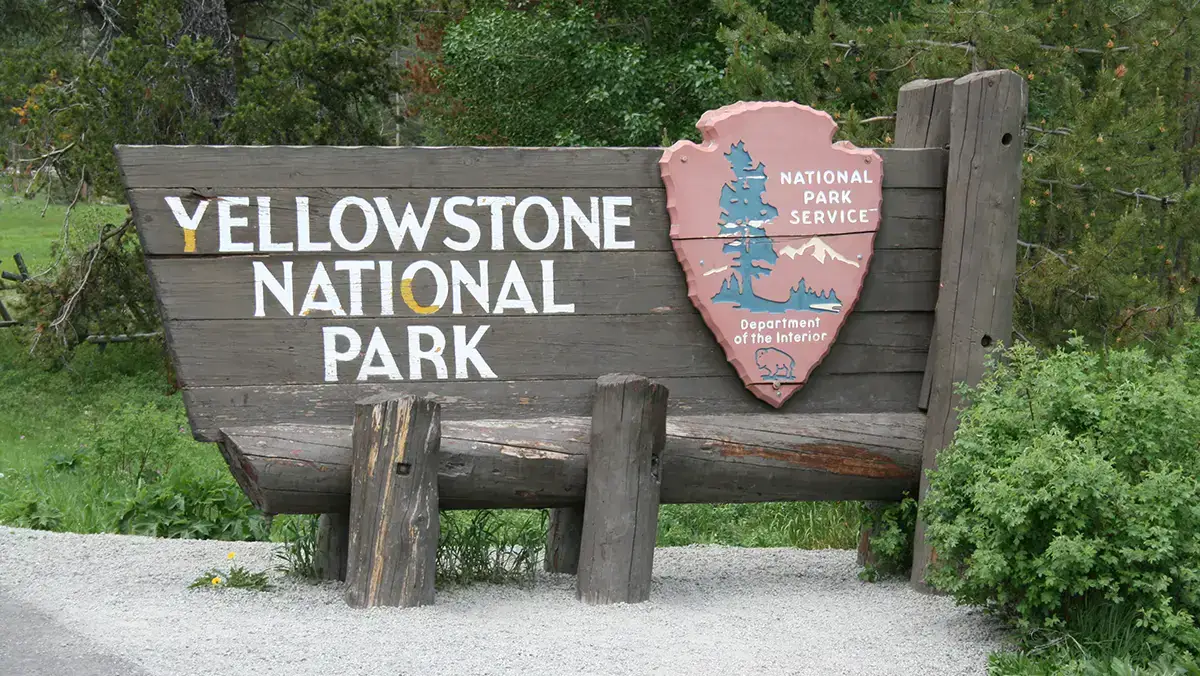 Yellowstone National Park Welcome Sign