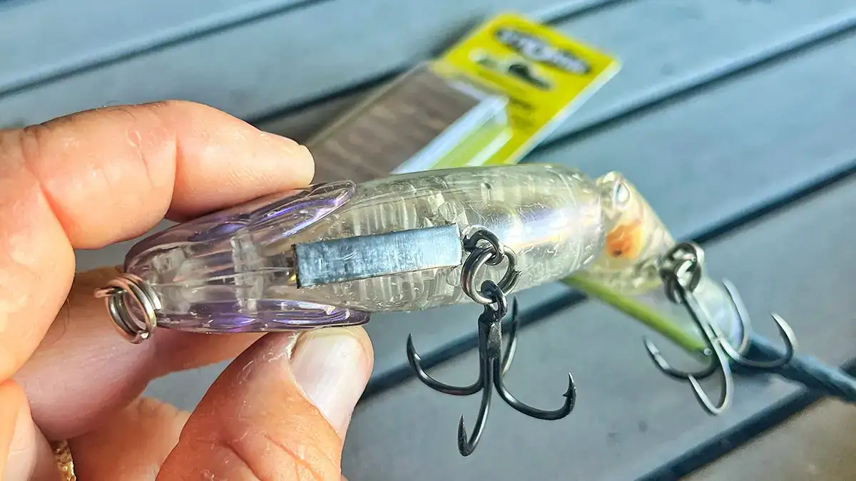 Add additional weight to get your glidebait moving deeper faster.